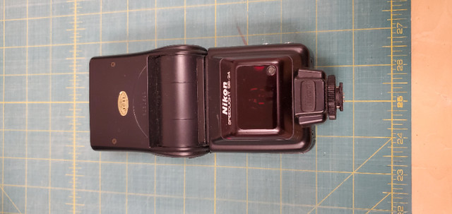 Nikon SB24 flash in Cameras & Camcorders in Sudbury
