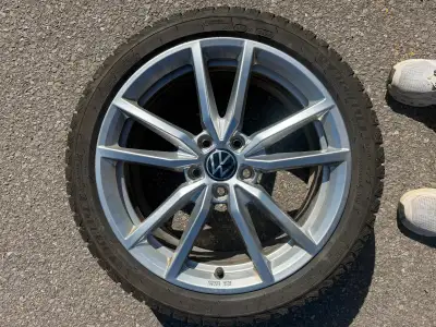 Winter Tire & Rim set for VW Golf R / GTI (or comparable vehicle). • 225/40 R18 Michelin X-Ice Snow...