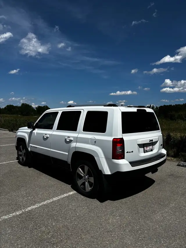 2016 Jeep Patriot High altitude dans Autos et camions dans Calgary - Image 4