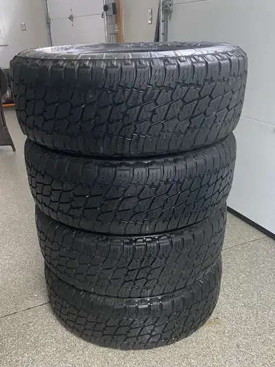 Selling a clean set of Nitto Terra Grappler G2 all‑terrain tires, size 275/65R18 116T. These are sol...