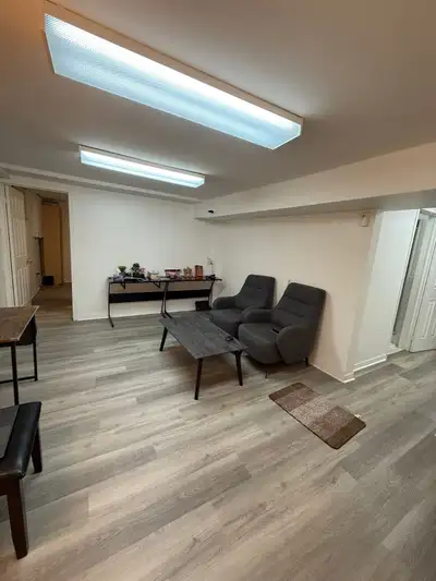 Mississauga Gorgeous 1 bdrm bsmt apt, View more