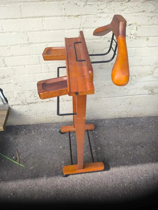 Valet Stand clothing butler solid wood in Other in Markham / York Region - Image 3