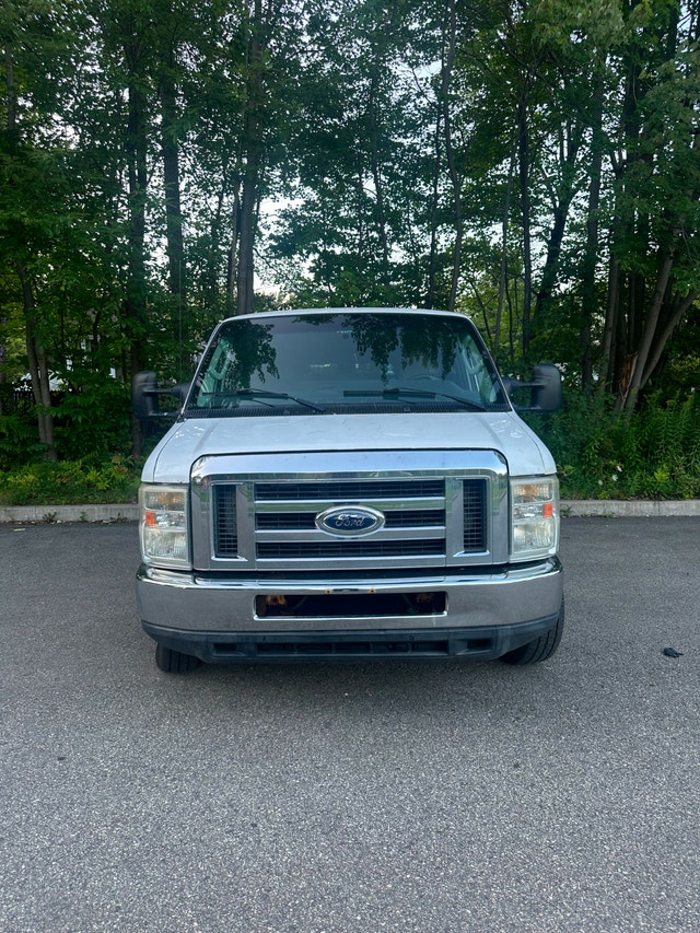Ford Econoline E-150 à vendre — photo 2