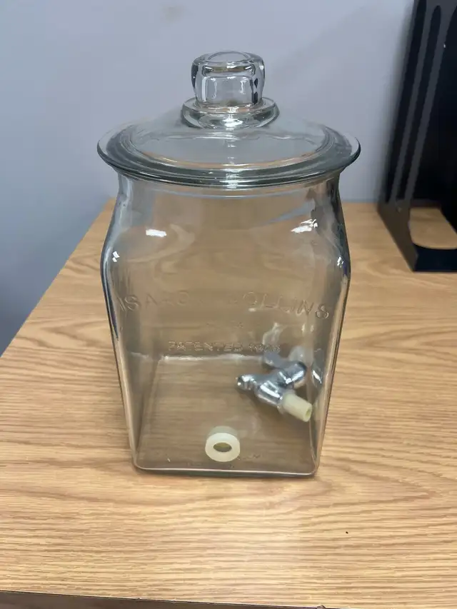 Isaac J. Collins Beverage Dispenser421637545662894080