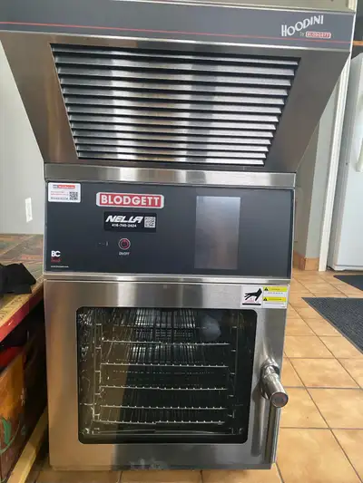 Blodgett Model Combi oven steamer with Hoodini Hood, electric boilerless, mini size, only 3 years ol...