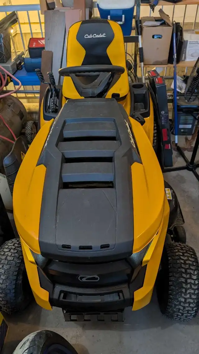 Tracteur Club Cadet XT1 in Lawnmowers & Leaf Blowers in Longueuil / South Shore - Image 2