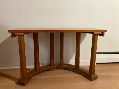 Stand pour keyboard en bois de chêne. 42"x15" Hauteur : 25"