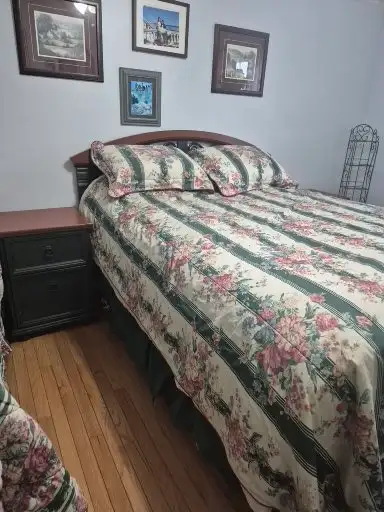 bed with  15 " memory foam mattereses, smoke free home, View more