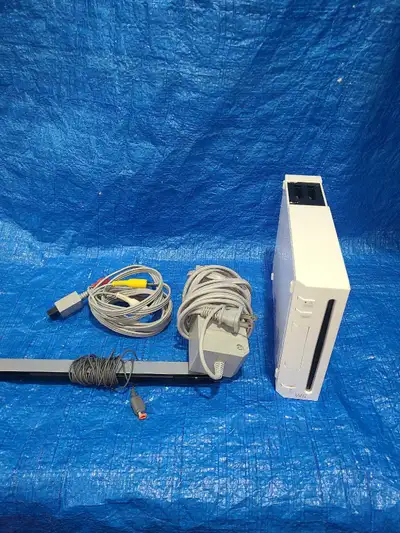 Nintendo wii works good. Comes with all cables. Controller is not included. Contact me if interested...