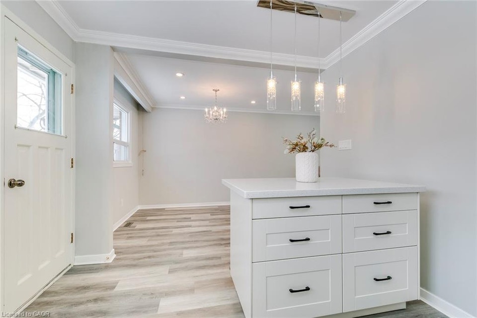 Burlington 3 Bed 2 Bath Full Home 4