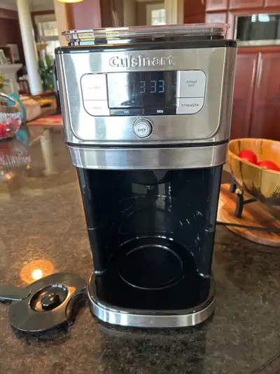 Cuisinart grind/ brew coffee maker needs new carafe!, View more