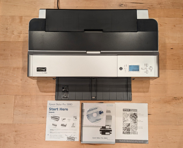 Epson Stylus Pro 3880 17" professional photo printer in General Electronics in Windsor Region