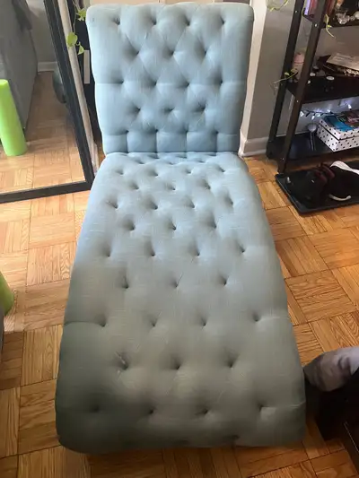 Chaise lounge chair 