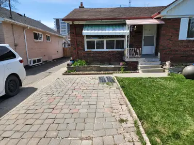 Apartment for rent Near Parkway Mall at Ivordale Cres. Toronto.