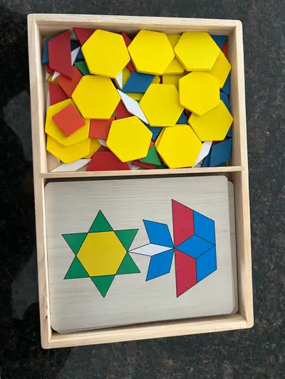 Melissa and Doug wood pattern board and blocks. 120 shapes and 5 double sided boards. Can creat your...