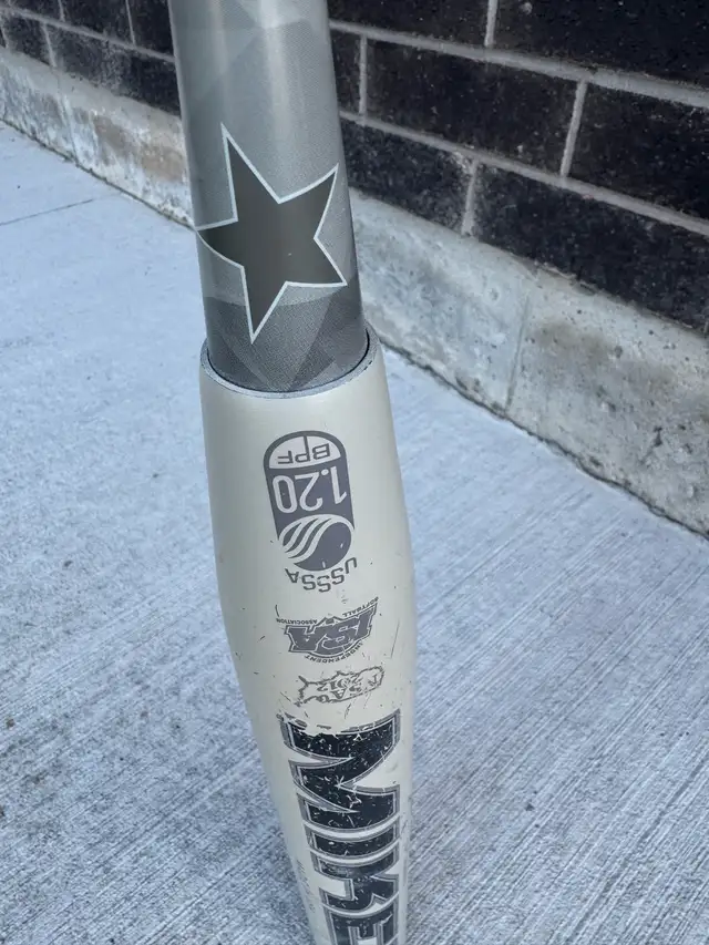 softball bats (used) in Baseball & Softball in St. Catharines - Image 6