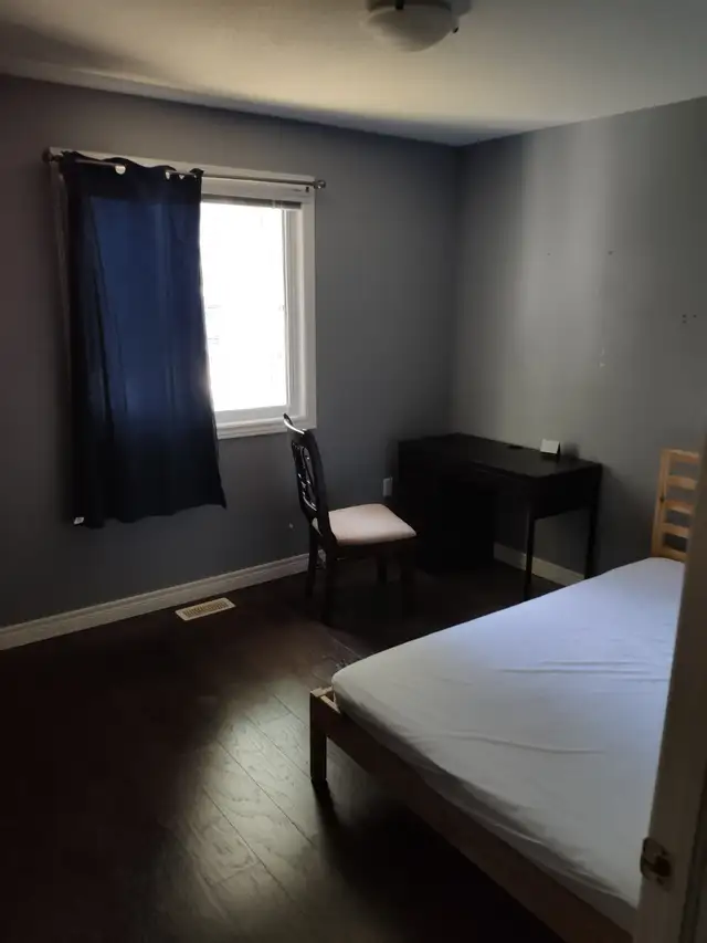 Furnished room for rent very close to Lambton College
