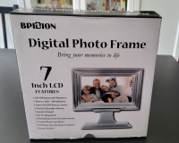 Digital Photo FRAME! Brand new- great for home/parties