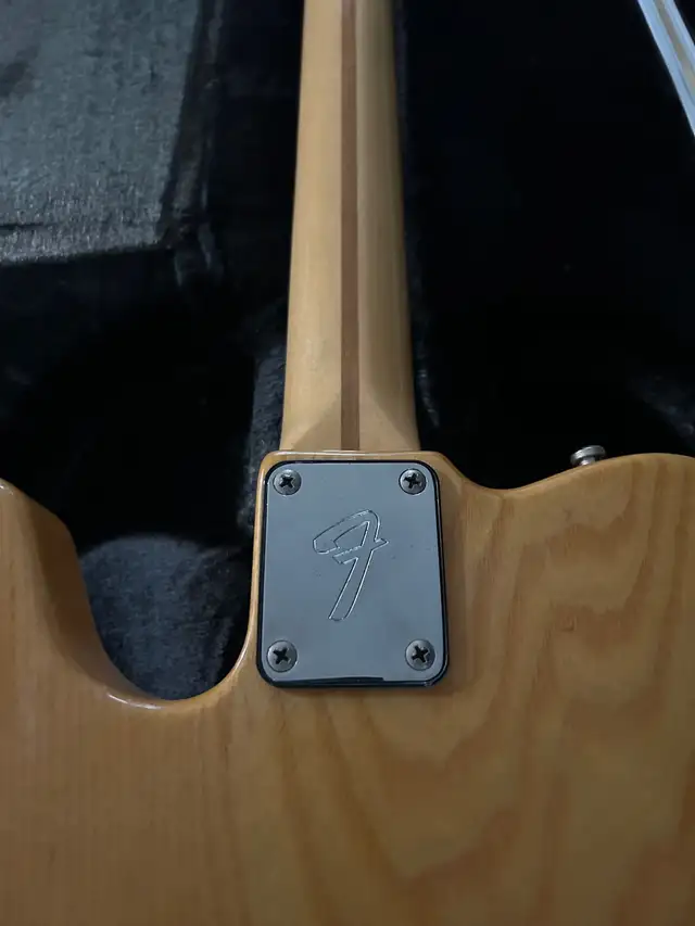 1978 fender telecaster  in Guitars in City of Montréal - Image 9
