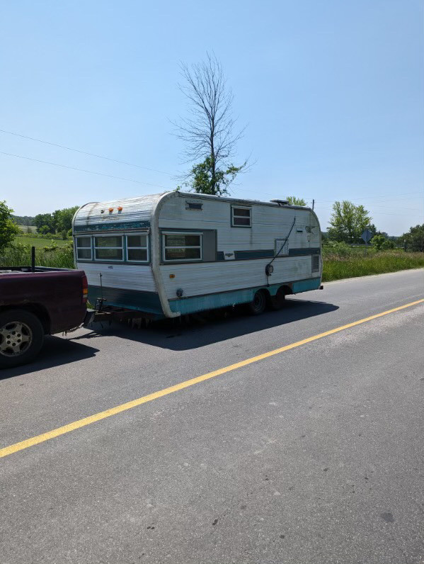 10 retro vintage small lightweight camper trailers travel bunkie in Park Models in Barrie - Image 4