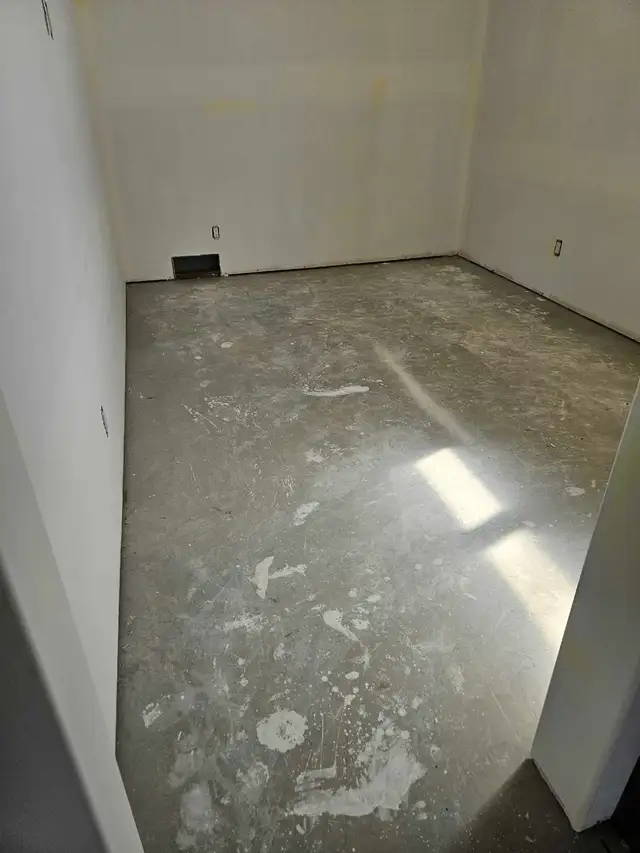 Construction Clean426574124103782400