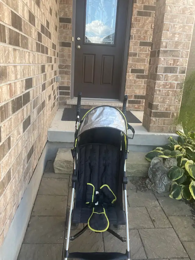 Umbrella Stroller 3Dlite Summer brand in Strollers, Carriers & Car Seats in London - Image 3