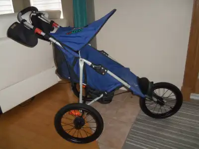 Poussette jogging 3 roues, View more
