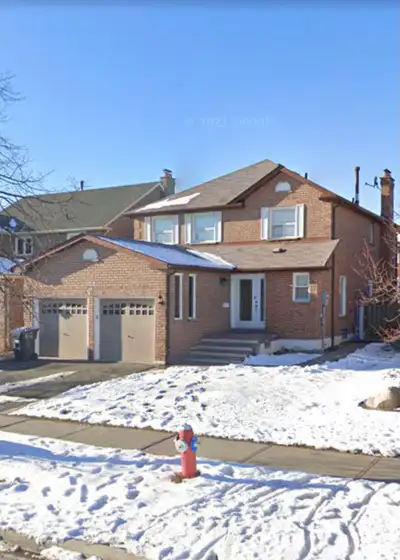 Basement room for rent near Sheridan College Sharing only Only 5 minutes walk to college Newly renov...