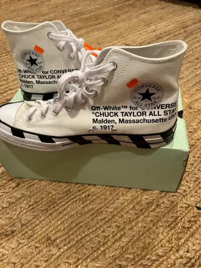 83 ads for off white converse in All Categories in Toronto GTA Kijiji Marketplaces
