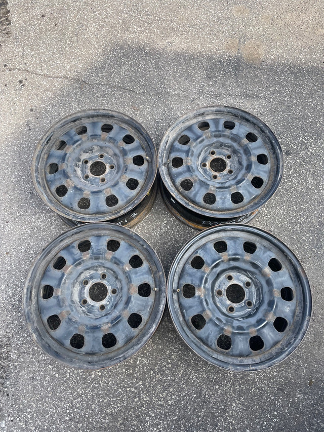 17” Chrysler Steel Wheels in Tires & Rims in St. Catharines