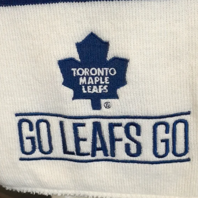 Toronto Maple Leafs Go Leafs Go Fan Knit Scarf in Arts & Collectibles in Markham / York Region - Image 6
