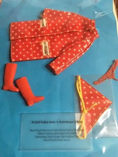 BARBIE -  FRANCIE FASHIONS VINTAGE, MOD 2 LEFT, View more