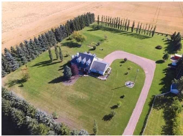 Acreage by Legal,Ab 30min to St.Albert in Houses for Sale in Edmonton - Image 3