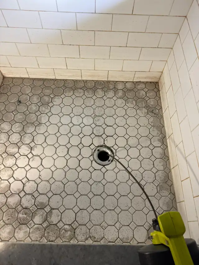 Local Plumber - ☎️/ 437 577 4432560187911439001609