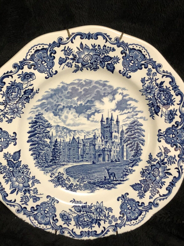 Royal Homes of Britain, Enoch, Wedgwood, blue transferware in Arts & Collectibles in Oshawa / Durham Region - Image 2