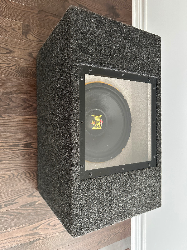 Clean Powered Subwoofer Bandpass Box & 12" Sub in Speakers in Kingston - Image 3