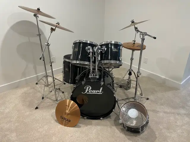 Pearl Export Full Drum Kit in Drums & Percussion in Ottawa - Image 2