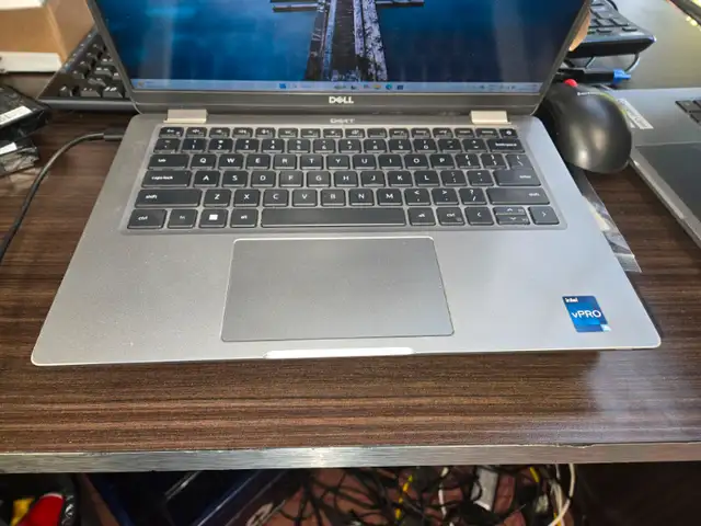 Dell Latitude 533063660964686209121