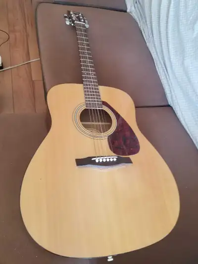 YAMAHA F-315 Acoustic Guitar,  as is, View more