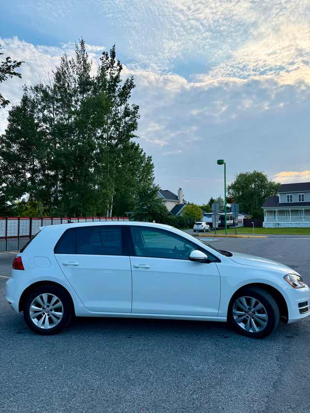 Volkswagen Golf 2017 Comfortline - BAS MILLAGE dans Autos et camions  à Longueuil/Rive Sud - Image 4