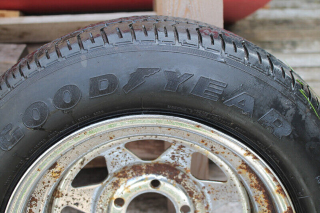 Near New tires  on chrome rims in Tires & Rims in Saint John - Image 2