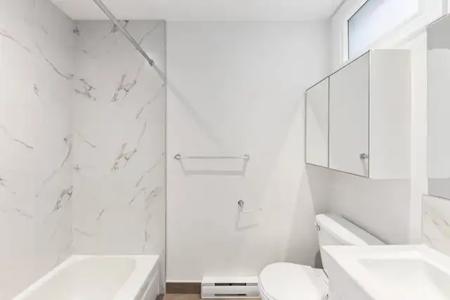 For rent - 3 Beds 1 Bath Apartment in Verdun in Long Term Rentals in City of Montréal - Image 11