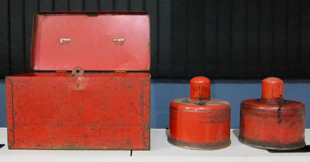 Vintage Road Flares in Arts & Collectibles in Kitchener / Waterloo - Image 2