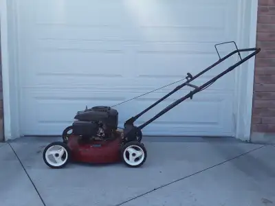 Craftsman gas lawnmower with Kohler OHV engine. Mower cuts grass very efficiently and starts perfect...