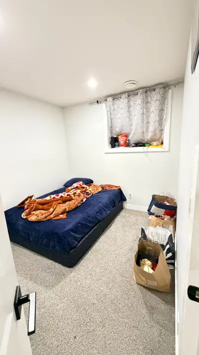 Private room for rent at Basement @ Saddle Ridge area, Calgary NE Looking for 1 Female Student/ Stud...