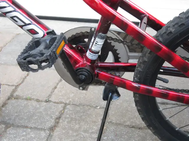 Velo Avigo roues de 20 pouces in Kids in Longueuil / South Shore - Image 4