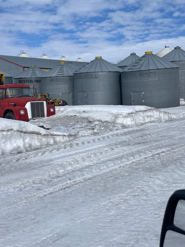 Grain bins for sale Farming Equipment Winnipeg Kijiji