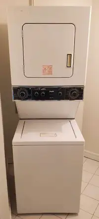 INGLIS washer and dryer 24" stackable, ×&gt;
