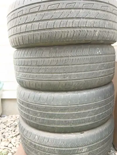 Set of 4 all season tires