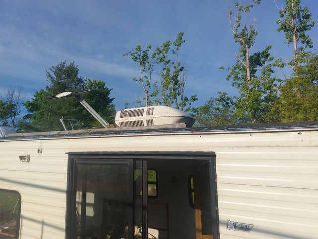 PARTING OUT (RV CAMPER) in RV & Camper Parts & Accessories in Kawartha Lakes
